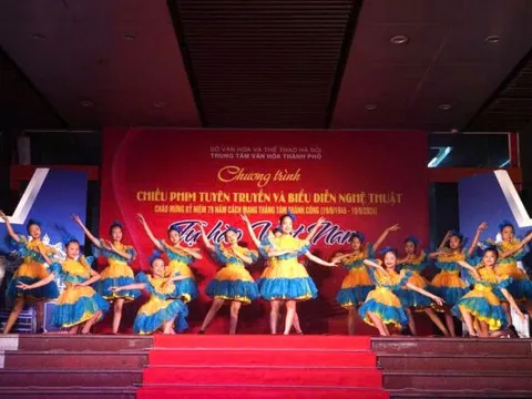 Tổ chức chiếu phim và biểu diễn nghệ thuật dịp Quốc khánh 2/9