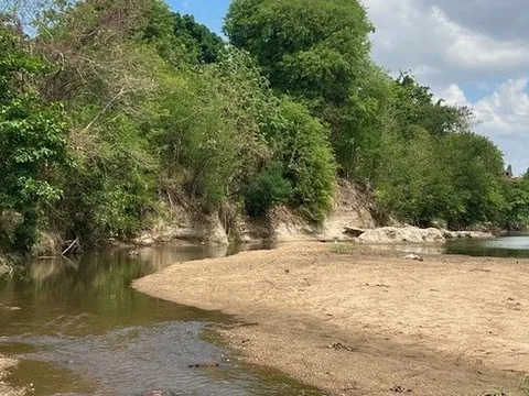 Trả nước cứu sông Ba