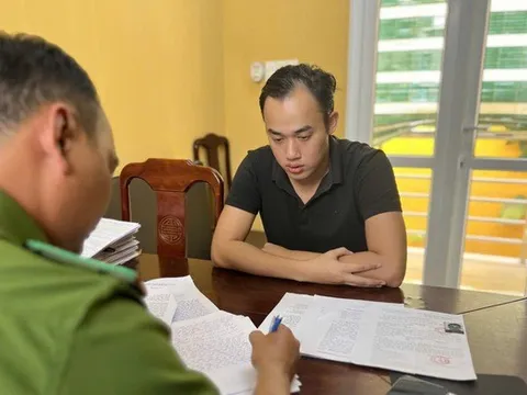 Đối tượng truy nã đặc biệt nguy hiểm ra đầu thú