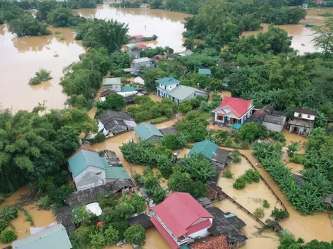 Nhiều ngôi nhà tại Cao Bằng ngập sâu trong nước