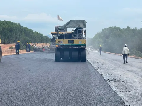 Đẩy nhanh tiến độ thi công cao tốc Quảng Ngãi-Hoài Nhơn