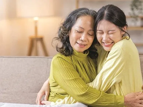 Gặp nạn mới biết dâu hiền