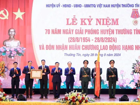 Hà Nội: Huyện Thường Tín đón nhận Huân chương lao động Hạng Nhất