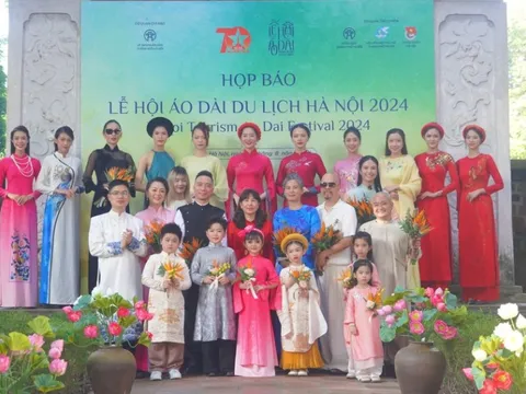 Lễ hội Áo dài Du lịch Hà Nội năm 2024 - Kể câu chuyện về Thủ đô 70 năm lịch sử