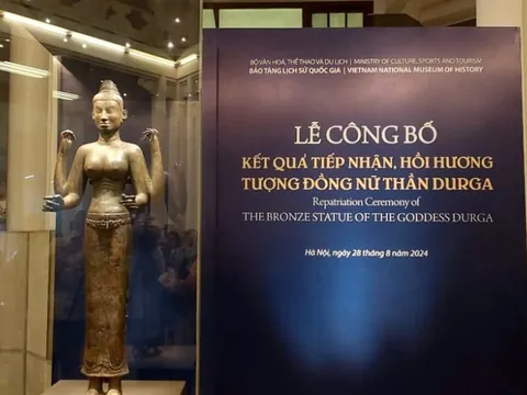 Tượng nữ thần Durga thuộc phong cách nghệ thuật văn hóa Champa lần đầu ra mắt công chúng