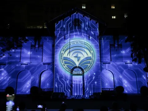 Trình chiếu 3D Mapping nhân kỷ niệm 79 năm ngành thông tin và truyền thông
