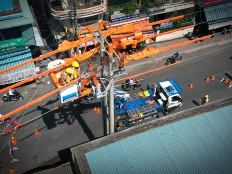 EVNSPC thông tin về các gói thầu mua sắm xe tải cẩu phục vụ sản xuất