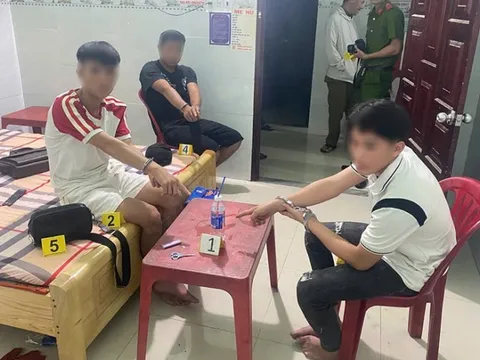 Bắt quả tang đối tượng ở Lâm Đồng sang Bình Thuận tổ chức bay lắc