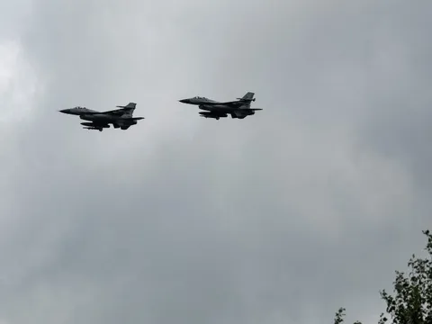 Ukraine rơi một F-16, phi công thiệt mạng