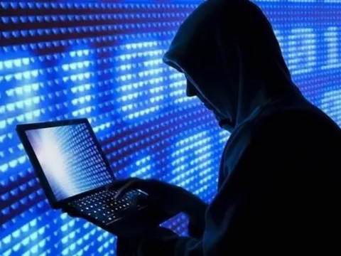 Tìm người liên quan vụ truy cập bất hợp pháp hệ thống một công ty tài chính