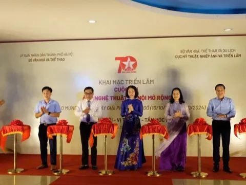 Trao giải và khai mạc triển lãm Cuộc thi Ảnh nghệ thuật Hà Nội mở rộng