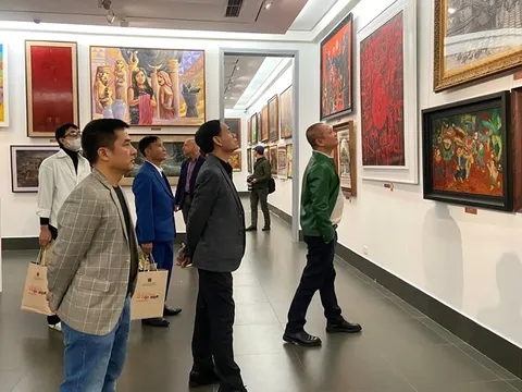 Lan tỏa phong trào yêu di sản văn hóa Việt qua hội họa