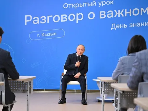 Ông Putin nói thành viên trong gia đình nói tiếng Trung lưu loát