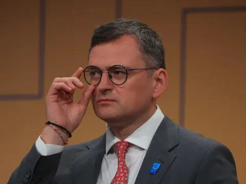 Ngoại trưởng Ukraine từ chức, ai sẽ thay thế?