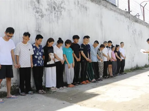 Đánh sập ổ nhóm đánh bạc trực tuyến lớn, tạm giữ nhiều siêu xe