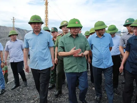 Phó Thủ tướng Trần Hồng Hà kiểm tra công tác phòng, chống bão số 3 ở Quảng Ninh