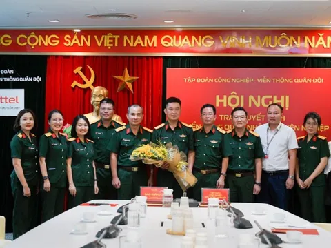 Nhân viên Viettel được đặc cách trở thành quân nhân chuyên nghiệp vì đã cứu người lúc thiên tai