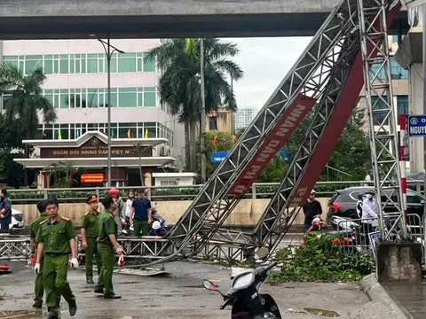 Bí thư Hà Nội: Không để thiếu thực phẩm, thuốc men, vật tư y tế