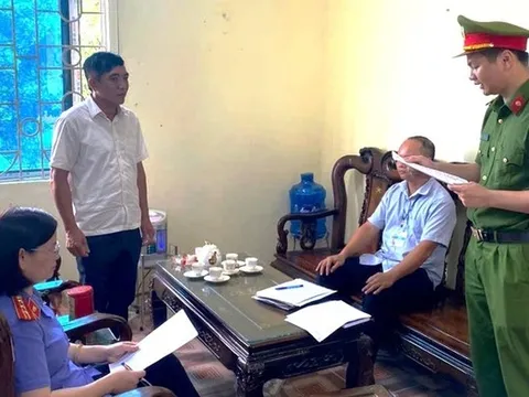 Bắt bí thư xã "hô biến" máy cấy qua sử dụng thành hàng mới để trục lợi