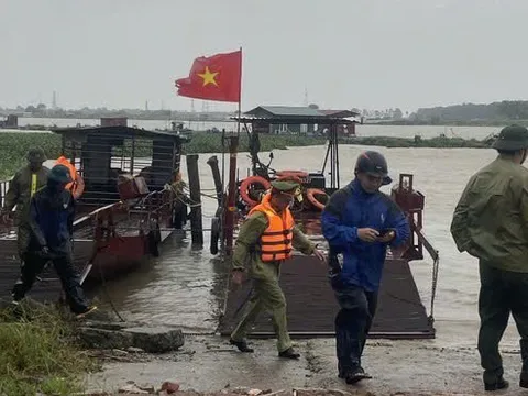 Hải Dương: Các lực lượng chức năng tích cực hỗ trợ người dân chống bão Yagi
