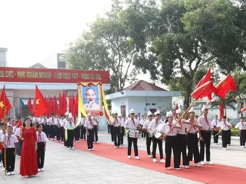 Hòa chung không khí rộn ràng khai giảng năm học mới