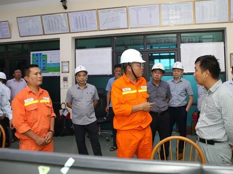 EVNNPT cơ bản hoàn thành khắc phục sự cố lưới điện cao áp