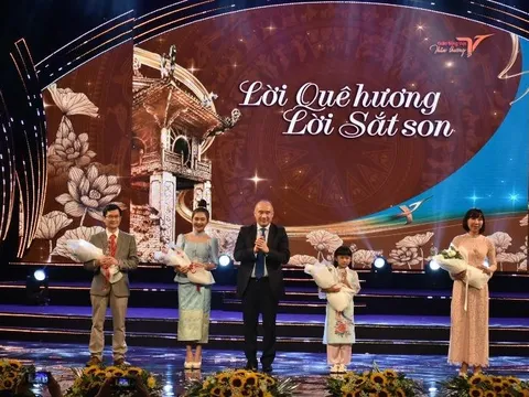 “Lời quê hương, lời sắt son” truyền cảm hứng về tình yêu, tâm huyết gìn giữ tiếng Việt