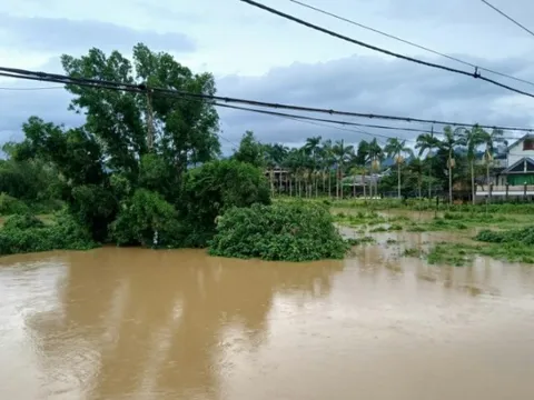 Cấm phương tiện và người qua lại tại km 40+330 đường tỉnh Đồng Bục-Đồng Mỏ, Lạng Sơn