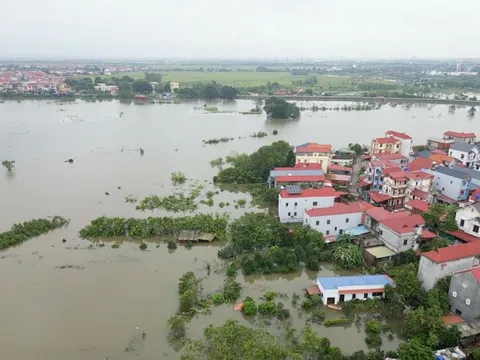Hà Nội báo động 3 trên sông Cà Lồ