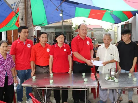 Cứu trợ khẩn cấp cho người dân bị thiệt hại do bão số 3