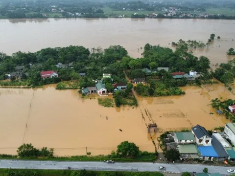 Nước các sông tăng cao, chảy xiết, Hà Nội chuẩn bị phương án sơ tán người dân