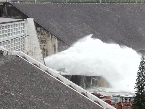 Thủy điện Thác Bà an toàn, lưu lượng nước về hồ đang giảm dần