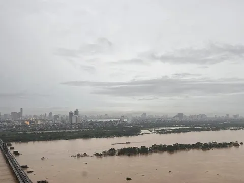 Mực nước sông Hồng tại Hà Nội có thể lên mức báo động 2