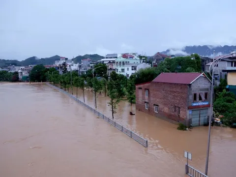 CẬP NHẬT CẢNH BÁO LŨ: Đặc biệt lớn trên sông Thao, lũ khẩn cấp trên sông Lô, sông Cầu, sông Thương và sông Hoàng Long