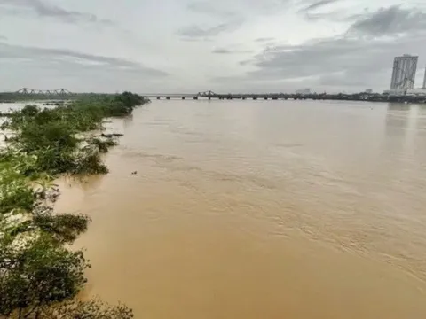 Mực nước trên sông Hồng, sông Đuống đã vượt mức báo động 2