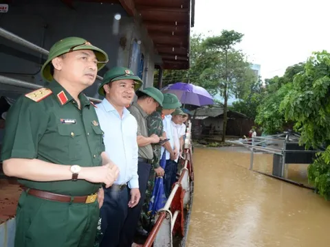 Kiểm tra công tác ứng phó với mưa lũ tại huyện Ba Vì