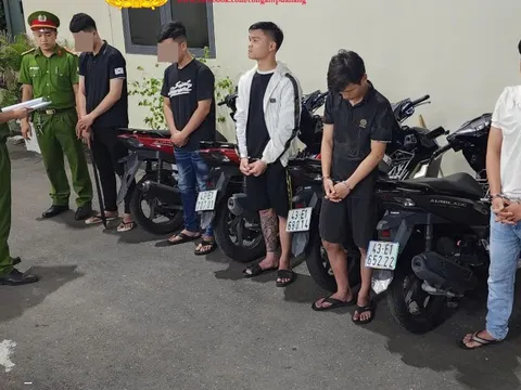 Khởi tố nhóm thanh niên gây náo loạn đường phố, cướp xe máy người đi đường