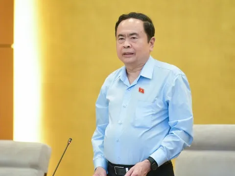 Chủ tịch Quốc hội: Làm việc ngày đêm để thẩm tra đúng, trúng các dự án luật