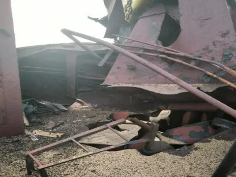 Ukraine báo cáo, Nga tấn công tàu chở ngũ cốc gần Romania