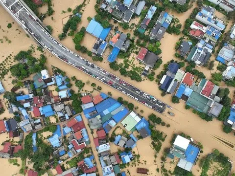 Vingroup ủng hộ 250 tỷ đồng cho đồng bào bị thiệt hại do bão Yagi và lũ quét