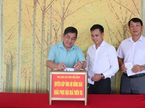 Hội Luật gia tỉnh Hòa Bình phát động quyên góp, ủng hộ đồng bào bị ảnh hưởng bởi bão số 3