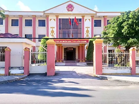 Bắt tạm giam cựu Chánh Tòa hành chính TAND tỉnh Kiên Giang