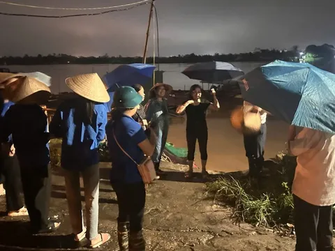 Rút báo động 2 trên sông Hồng và sông Đuống