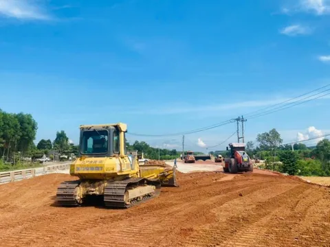 Quảng Bình đẩy nhanh thi công dự án cao tốc trước mùa mưa bão