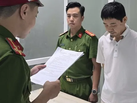 Bắt giám đốc người Hàn Quốc "thụt két" công ty lấy tiền tỷ để trả nợ