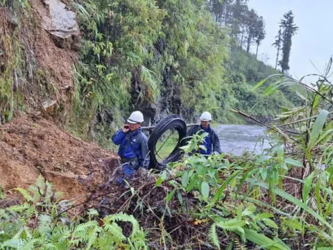 Gian nan ‘vượt ngàn, lên non để nối sóng’