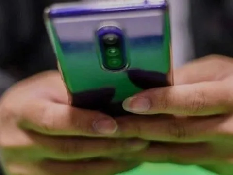 Cài đặt phần mềm giả mạo Bộ Công an, người phụ nữ mất 500 triệu đồng