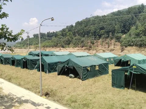 Lập khu nhà dã chiến, di dời 115 người dân Kho Vàng xuống nơi an toàn