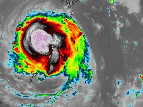 Sức gió 180km/giờ, bão Bebinca dự báo đổ bộ theo hướng "khác thường"