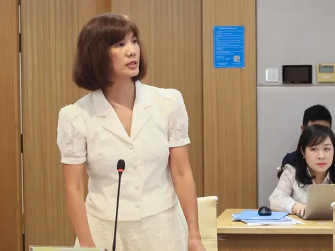 Nhiều tài khoản mạng xã hội bị xử phạt do đăng thông tin giả về bão lũ